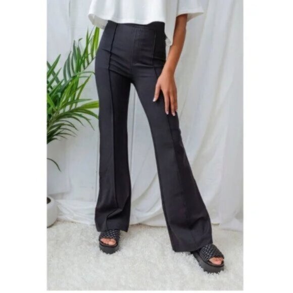 SPANX SPANXsmooth PerfectFit Ponte Flare Pants in Classic Black Size Large - Picture 2 of 12